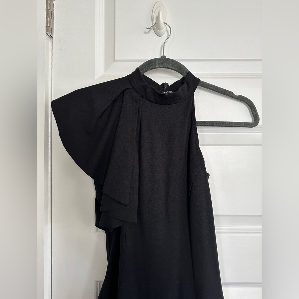 Design Lab One Shoulder Fitted Dress - Picture 5 of 10